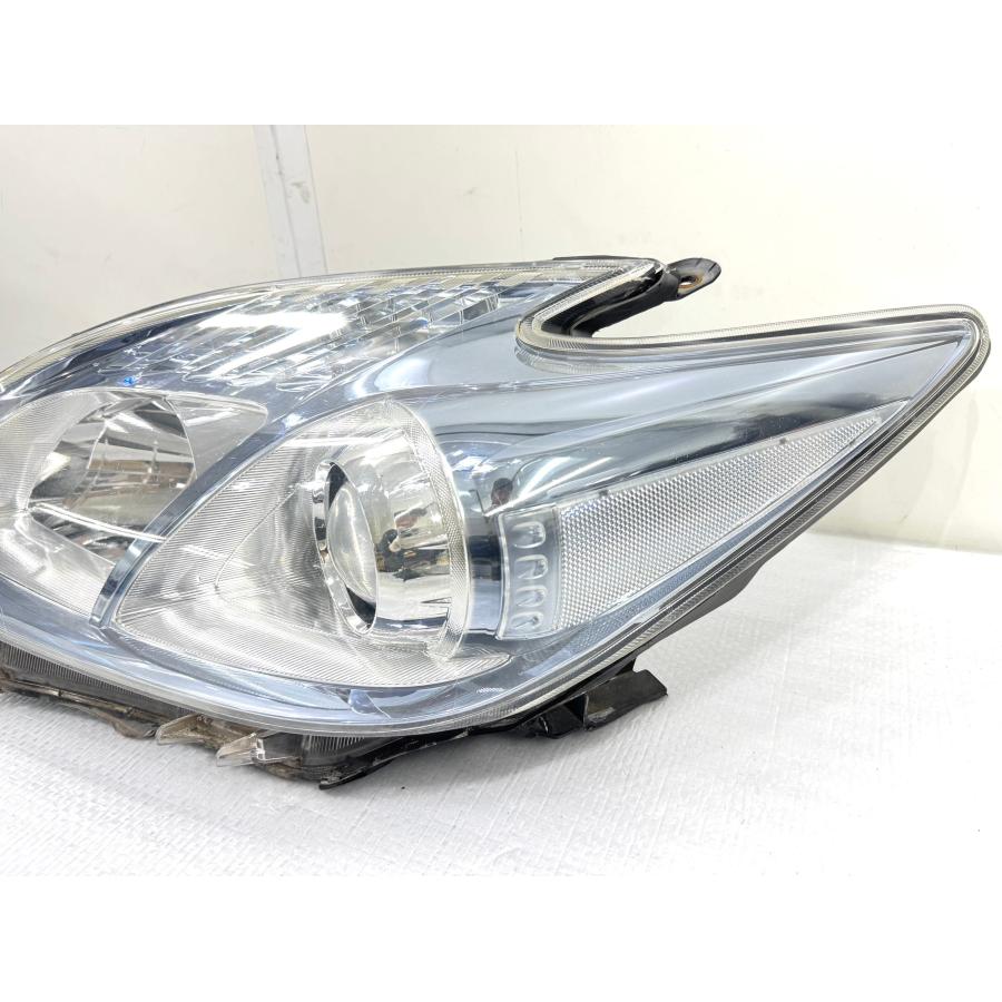 プリウス30 ZVW30 前期 純正ハロゲンヘッドライト 左 KOITO 47-29/刻印