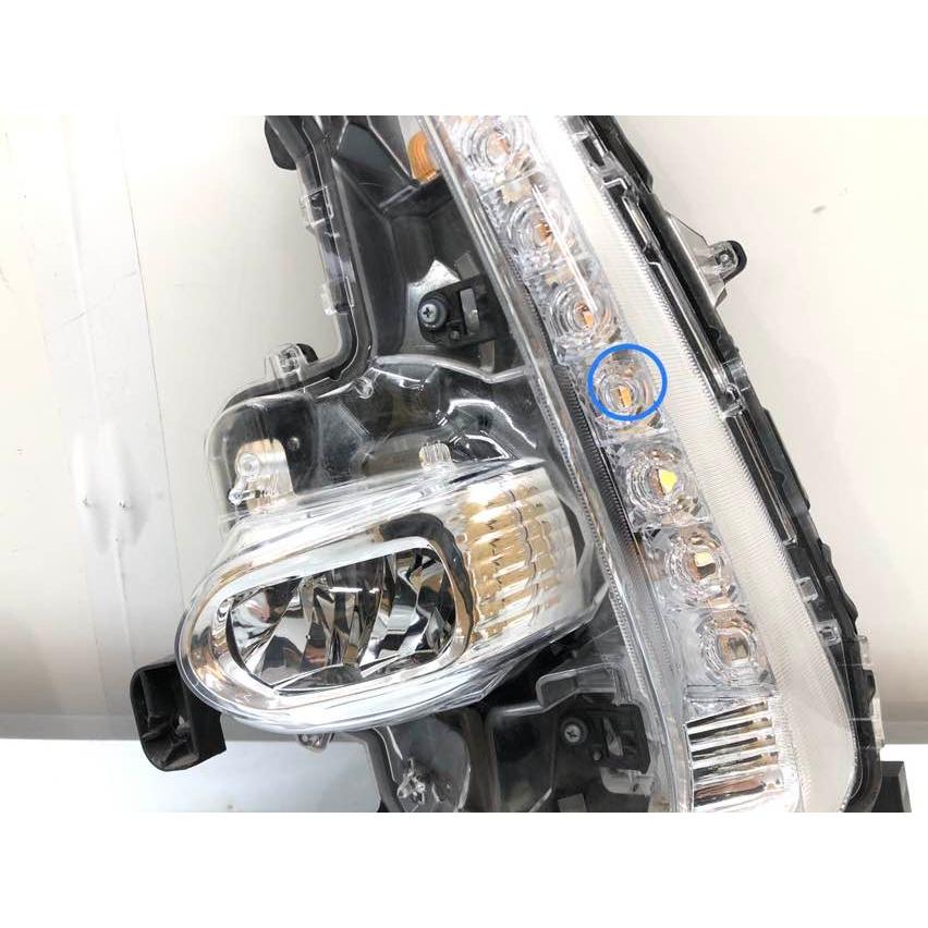 ♪薄傷♪プリウス PHV ZVW52 純正 左 フォグランプ ターンシグナル