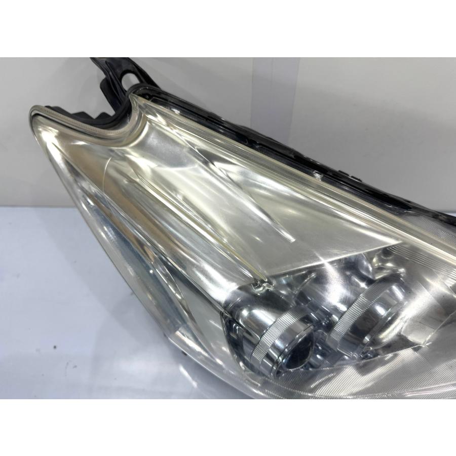 プリウスα ZVW40 前期 純正LEDヘッドライト 右 KOITO 47-42/刻印3