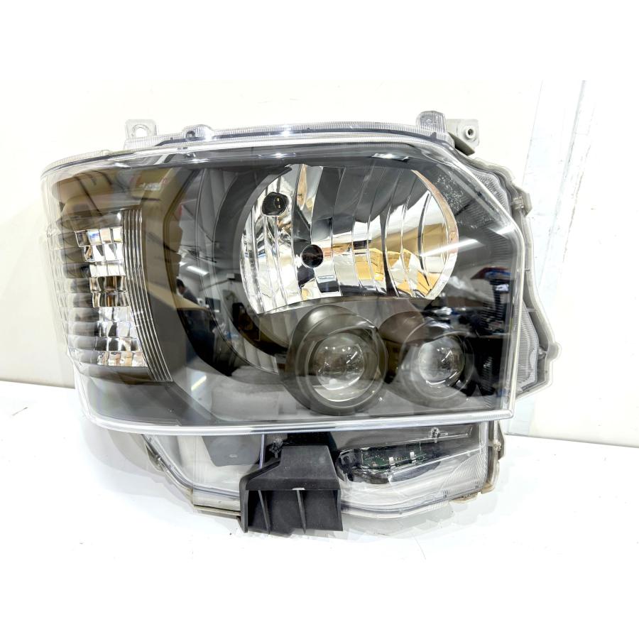 ヴァレンティ/Velenti】200系 ハイエース 4型〜 LEDヘッドライト左右