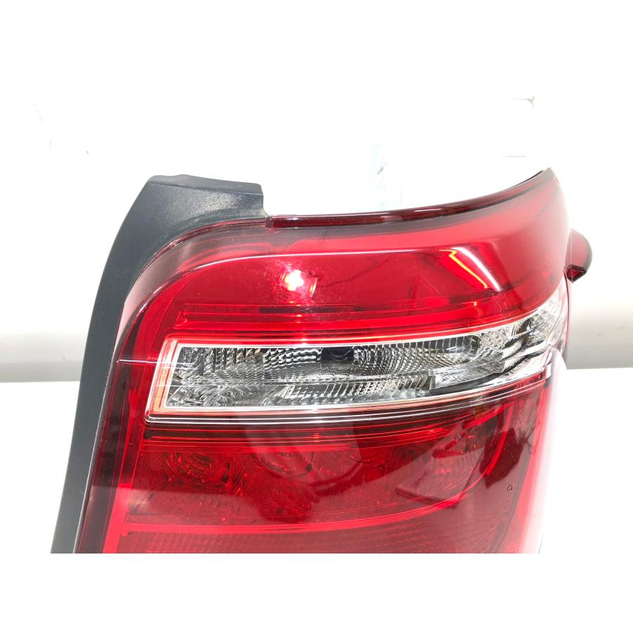 トヨタ カローラ アクシオ NRE161 後期 純正 テールランプ 右 KOITO12