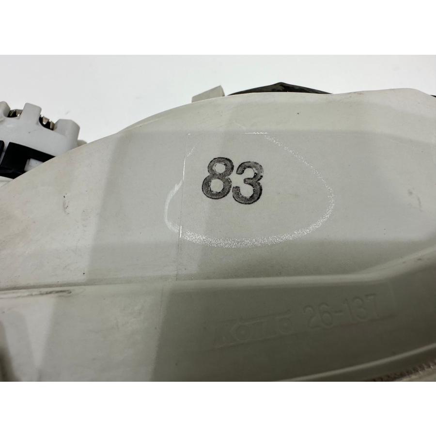 200系 ハイエース 4型〜 純正LEDヘッドライト 左 KOITO26-137/刻印83