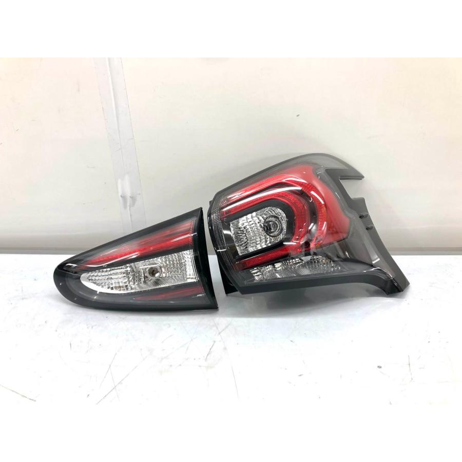 ♪小傷♪シエンタ NSP170G 後期 純正 テールランプ 右セット KOITO52