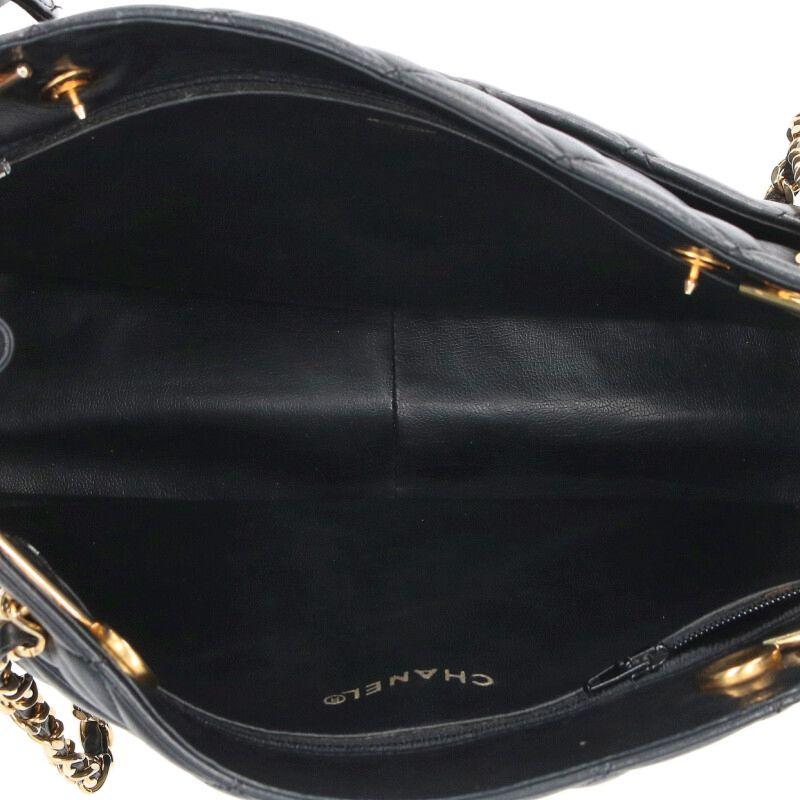 CHANEL（シャネル） トートバッグ マトラッセ ココマークチャーム付き