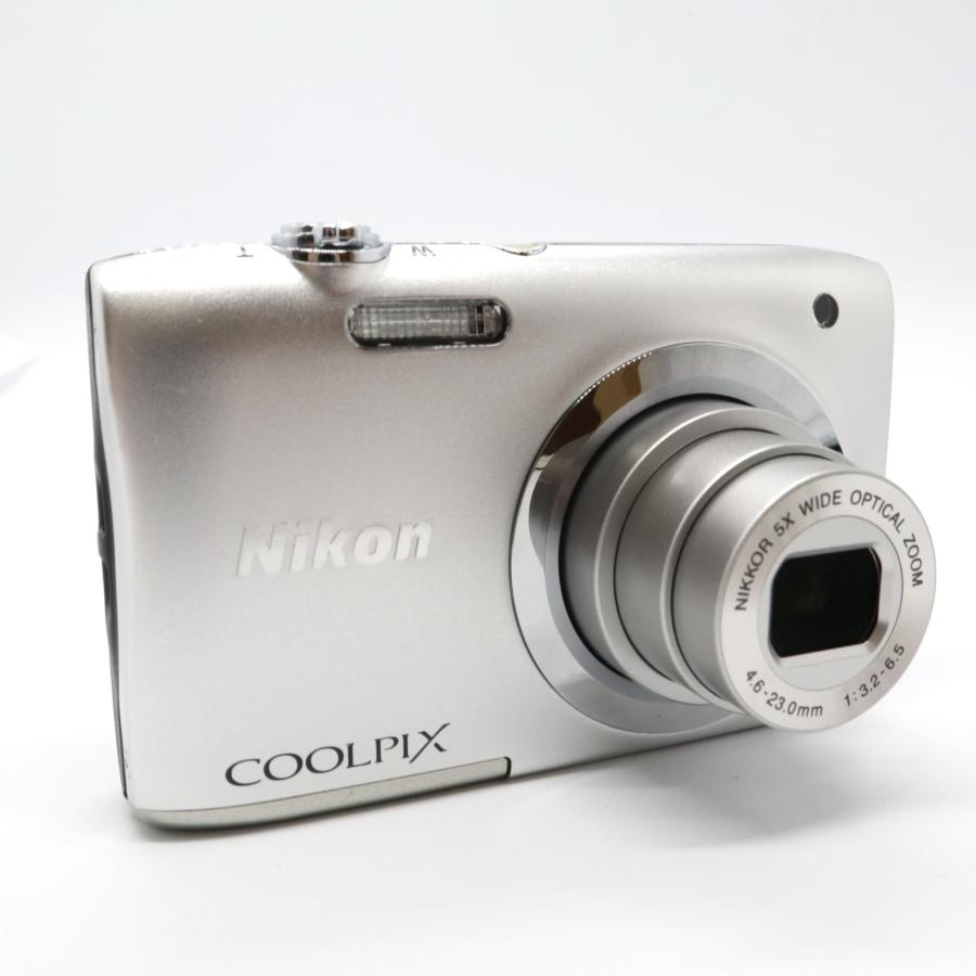 美品》 コンパクトデジタルカメラ NIKON COOLPIX A100 シルバー k3047