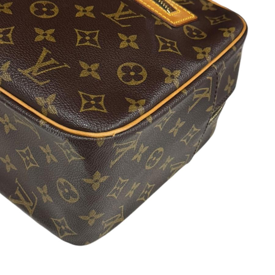 LOUIS VUITTON（ルイ・ヴィトン） シテGM モノグラム ショルダーバッグ