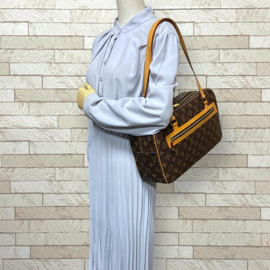 LOUIS VUITTON（ルイ・ヴィトン） シテGM モノグラム ショルダーバッグ