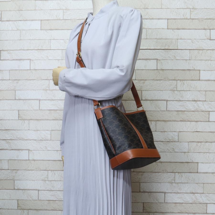 CELINE（セリーヌ） スモールバケット トリオンフ ショルダーバッグ