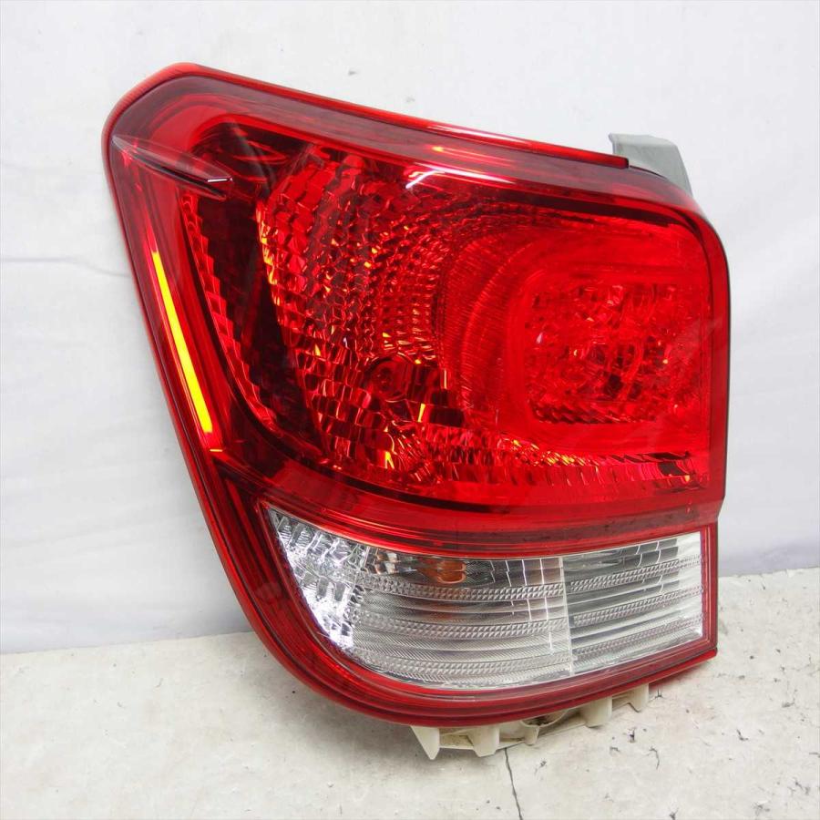 送料無料 平成24年 カローラアクシオ NZE161 テールランプ ライト 左 L