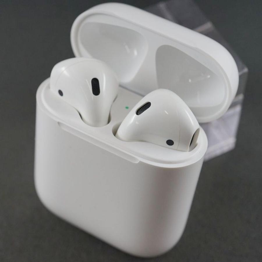 Apple AirPods with Charging Case エアーポッズ ワイヤレスイヤホン