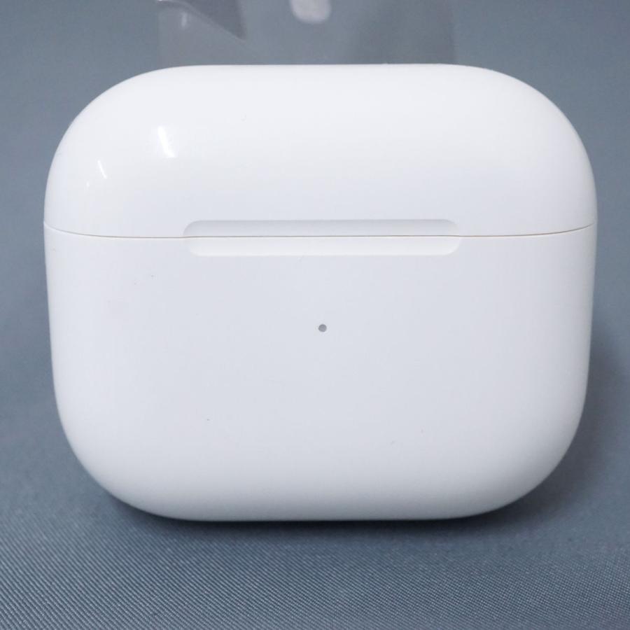 Apple Apple AirPods 第三世代 充電ケースのみ A2897 USED品 ライト二