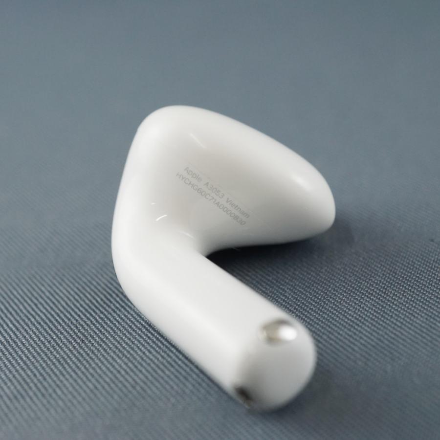 Apple Apple AirPods 4 USED美品 ノイズキャンセリングなし 第四世代