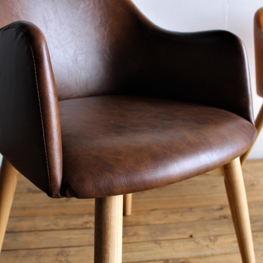 チェア ソフトレザー アームチェア 肘付き 木製 ダイニング クール