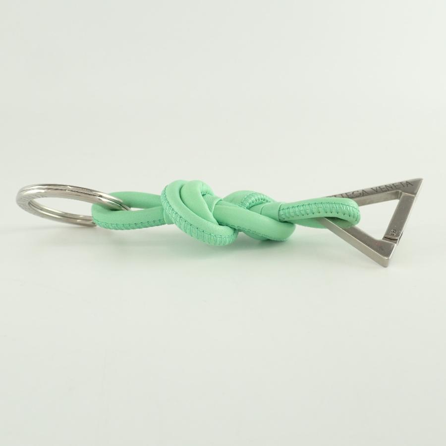 美品 BOTTEGA VENETA ボッテガヴェネタ トライアングル キーチェーン