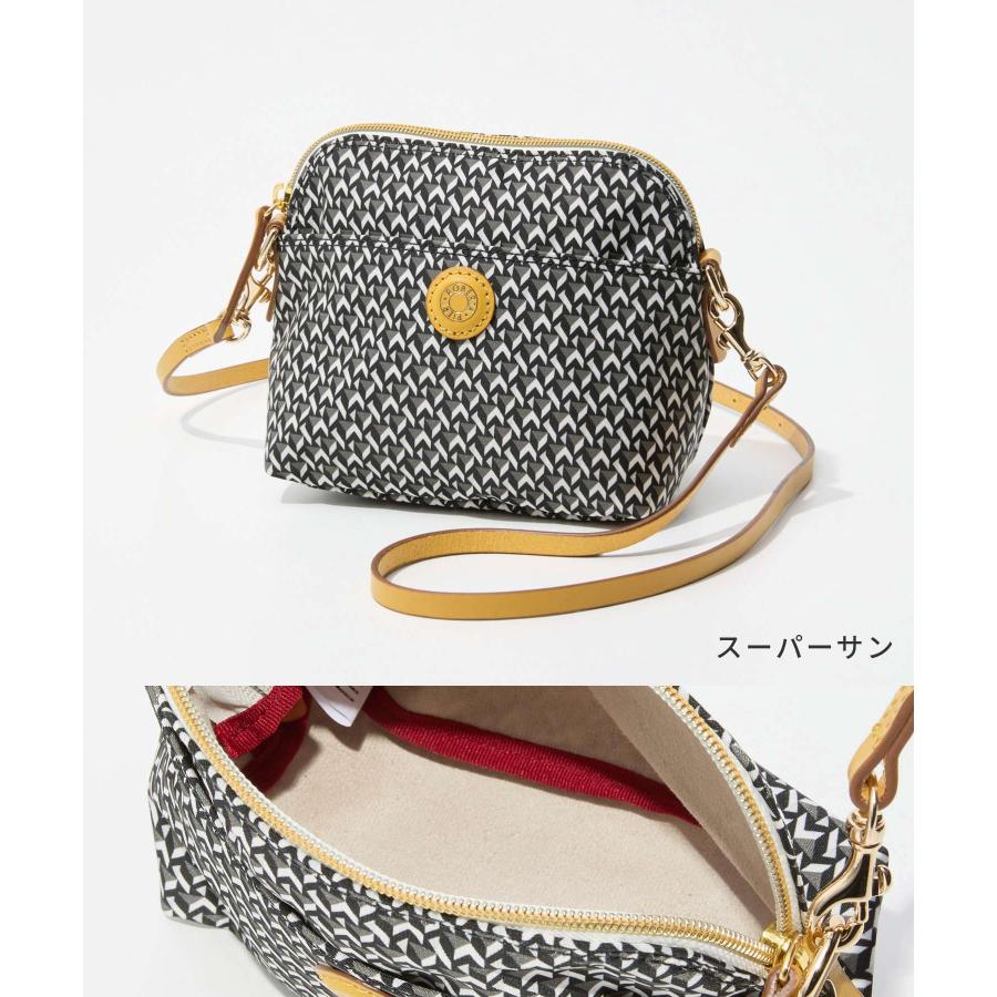 Roberta Pieri（ロベルタピエリ） ROBERTA PIERI TATAMI BUGY COSMETIC