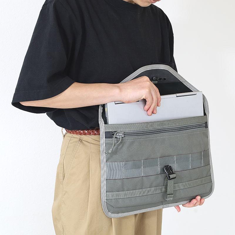 BRIEFING（ブリーフィング） クラッチバッグ PC収納 PCケース ラップ