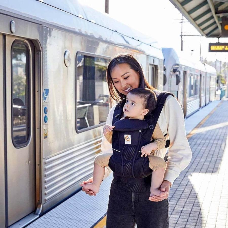 Ergobaby エルゴベビー OMNI Breeze (オニキスブラック) 抱っこ紐