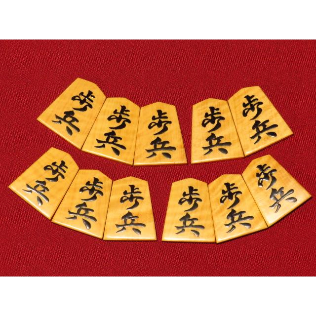 将棋駒 熊澤良尊作三玉水無瀬兼成御蔵島黄楊虎杢盛上将棋駒/新品 良尊