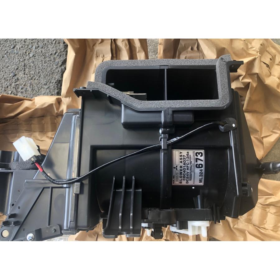 三菱ふそう 【MODE】キャンター24V車マニュアルエアコン用「ブロア