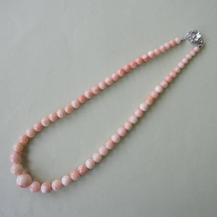 ピンク珊瑚グラデーションネックレス （センター12.1ミリ） /G.SILVER
