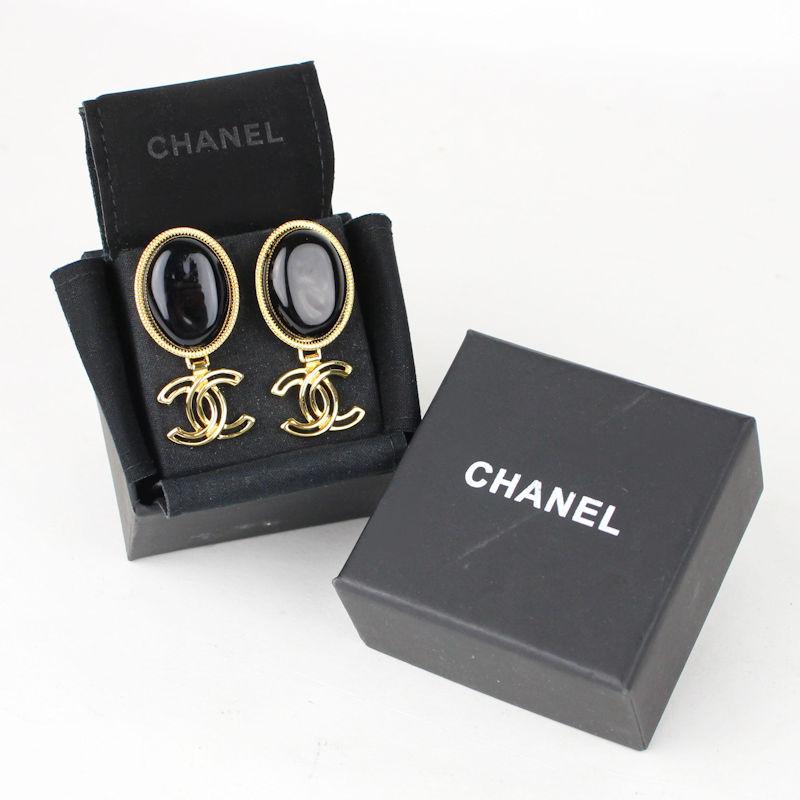 CHANEL（シャネル） ココマーク ピアス B20K 黒 ゴールド色 22742