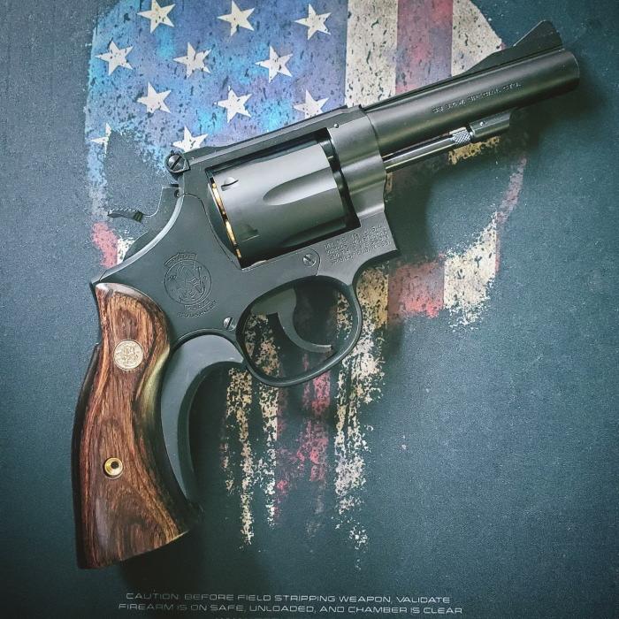 ☆アルタモント S&W Kフレーム スクエアバット用 木製グリップ