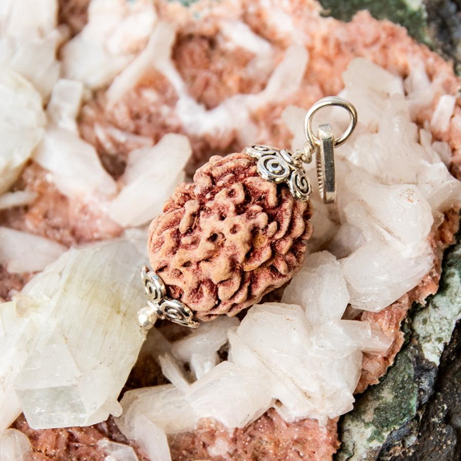 数珠 インドの数珠 ネックレス 首飾り (3面)ルドラクシャのペンダント