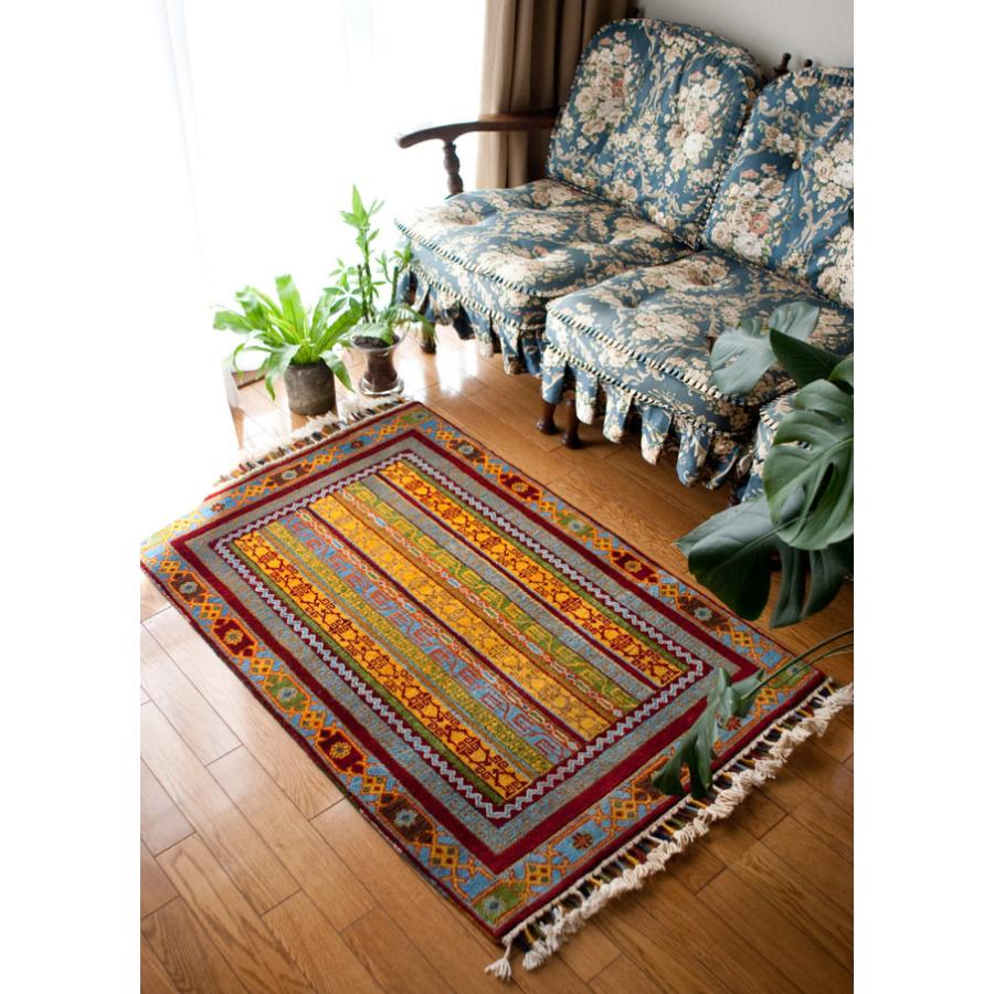 送料無料 ラグ マット 絨毯 手織り絨毯 手織りのインド絨毯(約123cm x