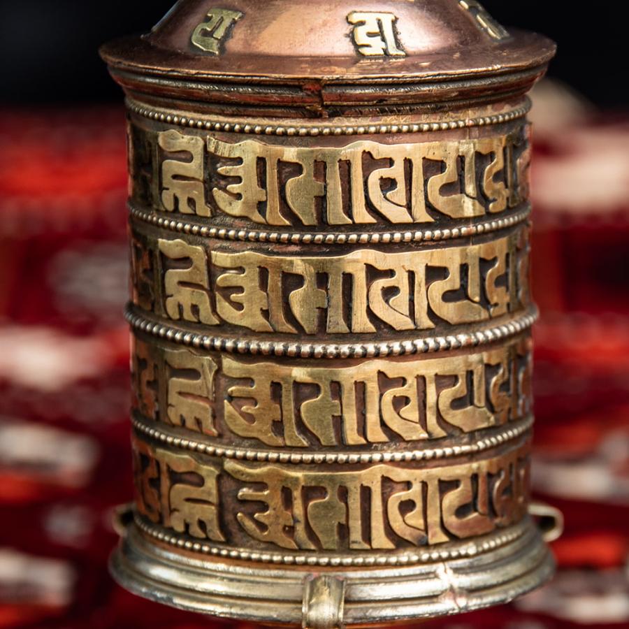 送料無料 マニ車 チベット 宗教用品 マントラ装飾の卓上マニ車(約14cm