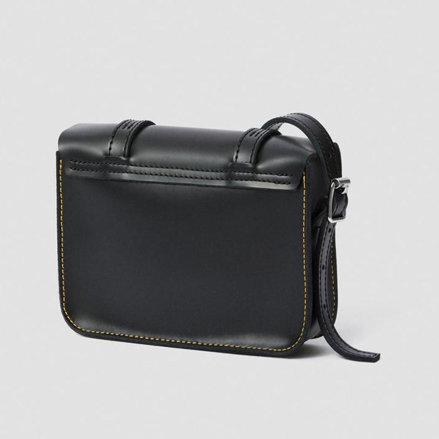 Dr.Martens（ドクターマーチン） 国内正規品 ショルダーバック 7INCH