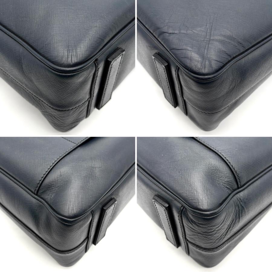 PRADA プラダ ブリーフケース ビジネスバッグ 三角ロゴ プレート 白