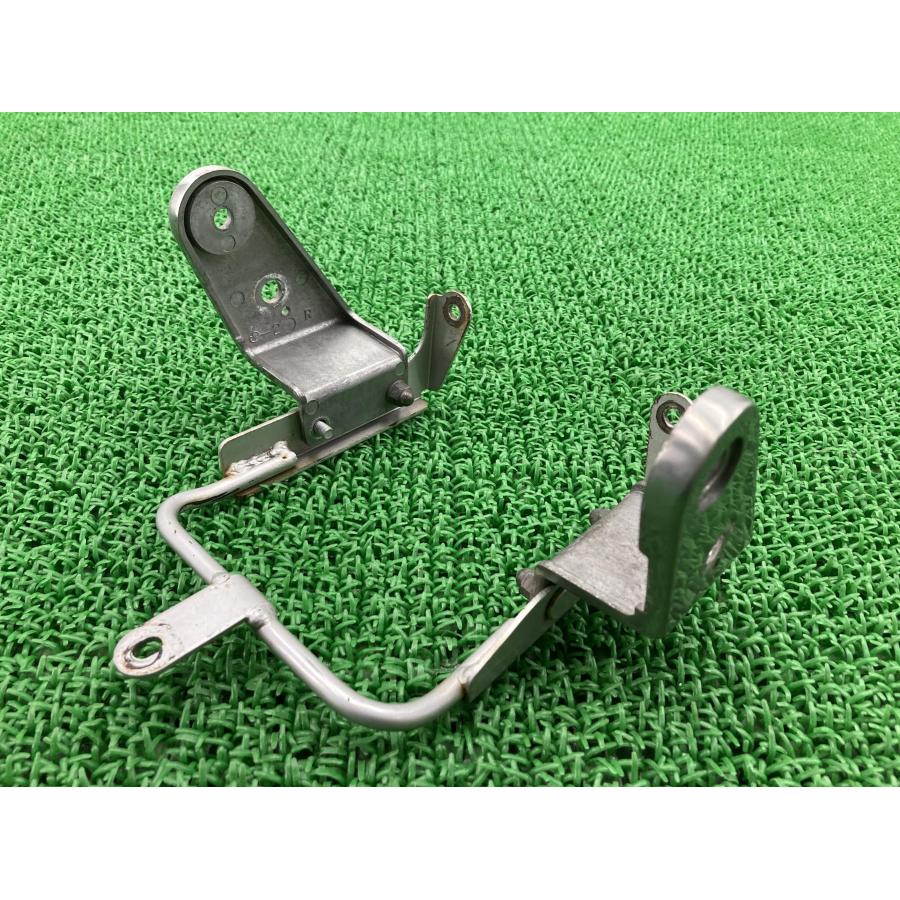 カワサキ（Kawasaki） ゼファー400 ヘッドライトステー 純正 中古