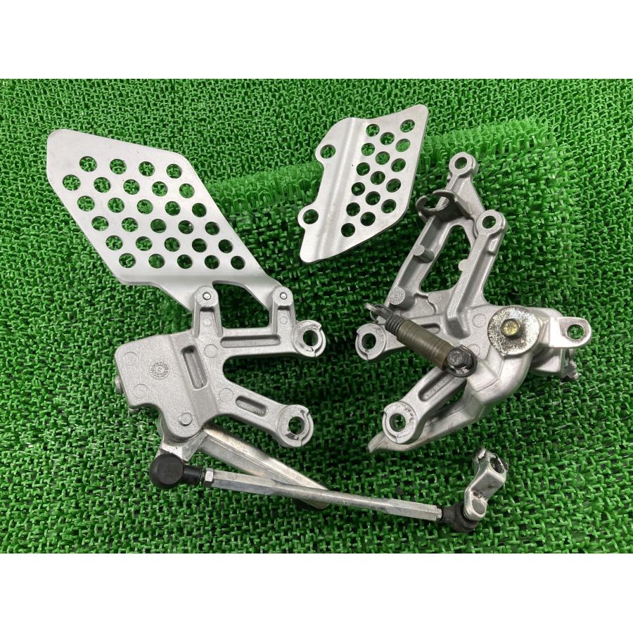 カワサキ（Kawasaki） ZX-12R ステップ 左右 1062/1236 純正 中古