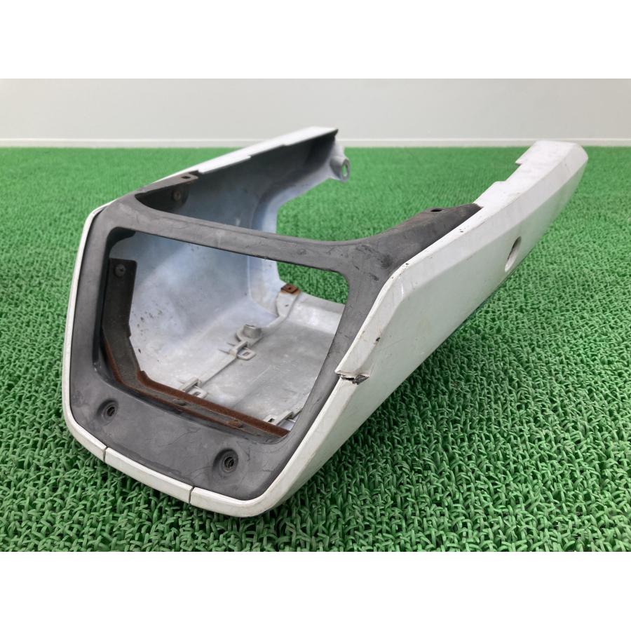 スズキ（SUZUKI） GSX400インパルス テールカウル 白/青 23E 純正 中古