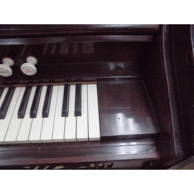 ヤマハ リード オルガン NO5 最高級足踏みオルガンです。隅々まで専門