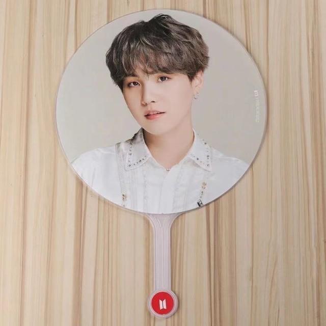 送料無料 BTSグッズ うちわ 団扇 防弾少年団 写真 応援グッズ SPEAK