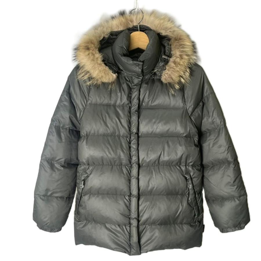 MONCLER（モンクレール） 茶タグ ダウンジャケット フード付き ファー