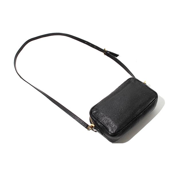 miu miu（ミュウミュウ） MADRAS マドラス レザー ショルダーバッグ