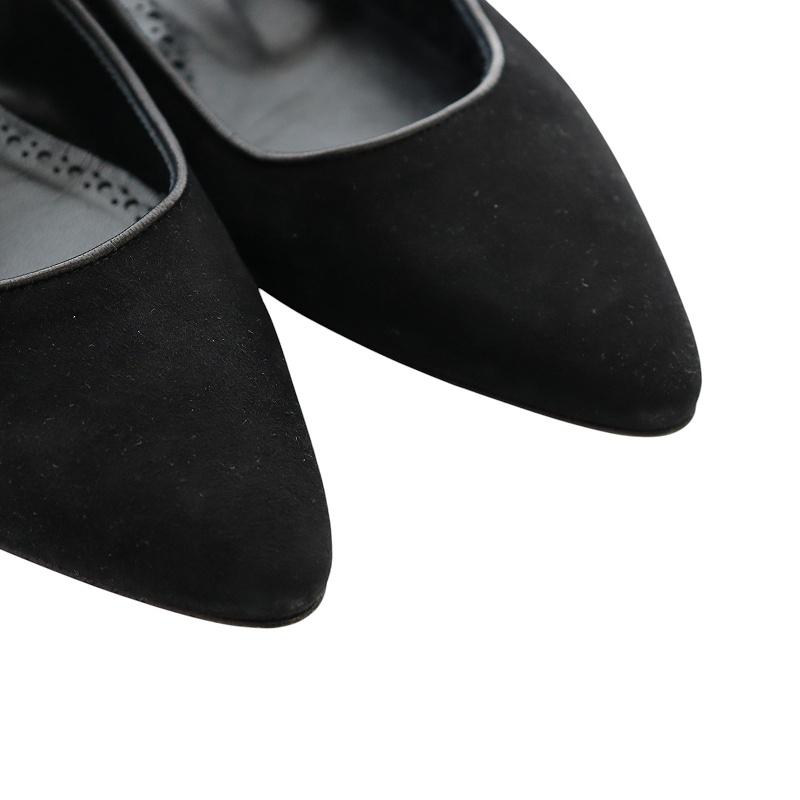 マノロブラニク KULOGLU スエード メリージェーン フラットシューズ