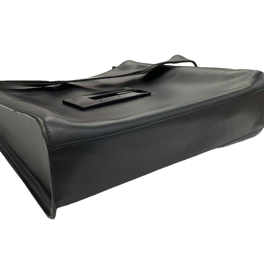 GUCCI（グッチ） ワンショルダーバッグ 肩掛けカバン Gロゴ デカロゴ