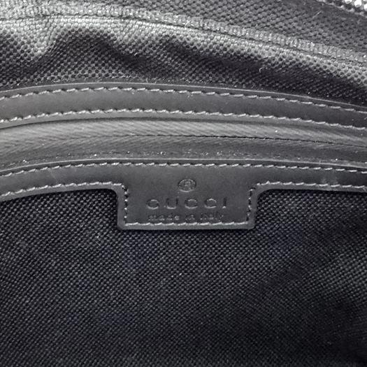 GUCCI（グッチ） GG ラバーエフェクト クロスボディバッグ ショルダー