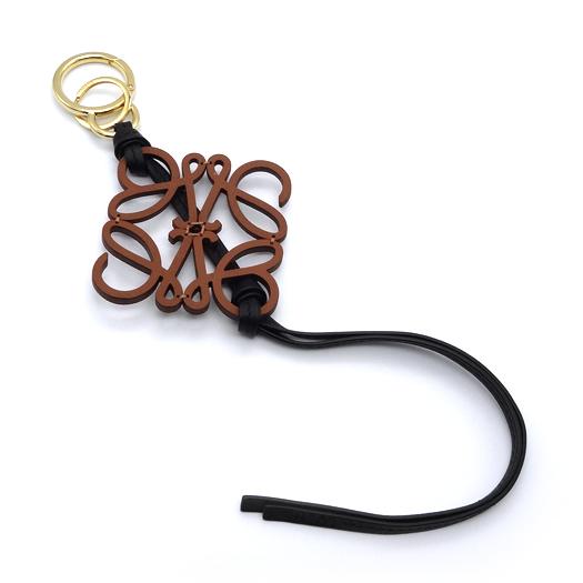 LOEWE（ロエベ） アナグラム チャーム カーフレザー タン ブラック