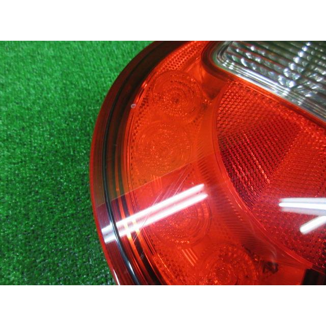 ラパン スズキ DBA-HE33S 左テールランプ X メモリーナビ 203665
