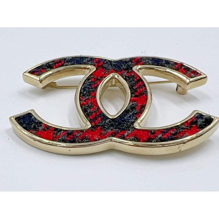 CHANEL シャネル ブローチ ツイード CCマーク レッド ブルー