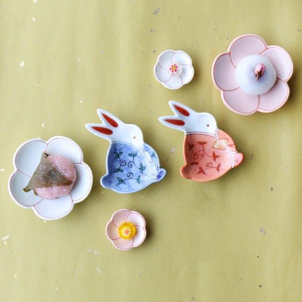 hh 有田焼お雛様珍味2個セット伯山窯2組包装&木製屛風兎絵衝立4個 hh