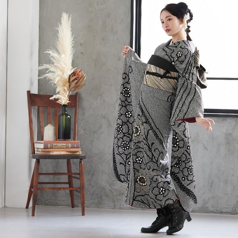 振袖レンタル 黒 総絞り金駒桜模様(絹) 成人式 結婚式 一点物 モデル