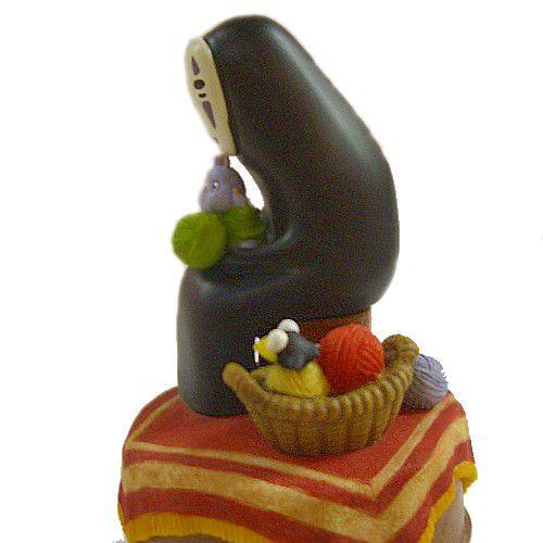 スタジオ ジブリグッズ/千と千尋の神隠しオルゴールフィギュア】 あみ