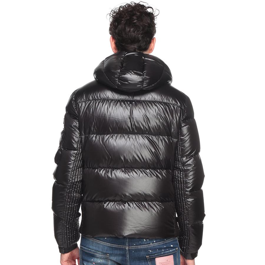 TATRAS（タトラス） フード着脱 ナイロン 袖ポケット付き ダウン