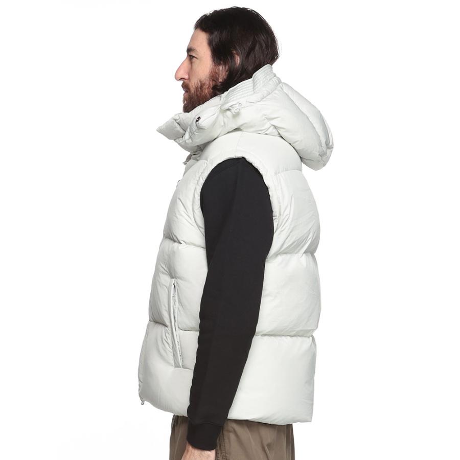 DIESEL（ディーゼル） フード着脱 ナイロン ロゴパッチ ダウンベスト