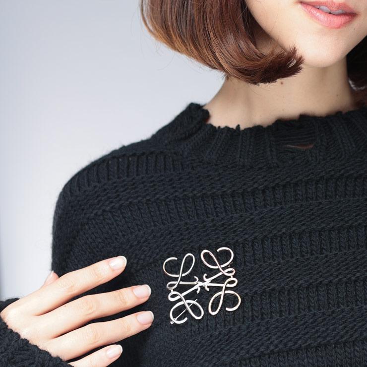 LOEWE（ロエベ） アナグラム ブローチ メタル LELJ000245X10 : ゼン